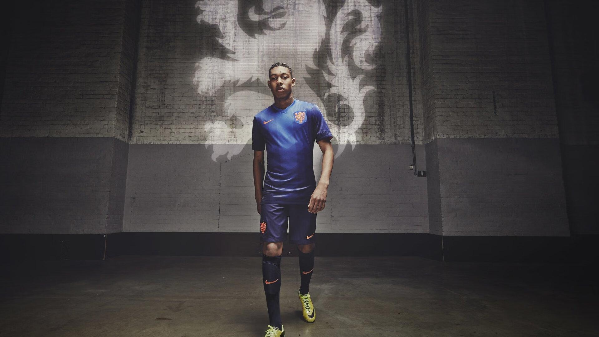 蝶泳名将张雨菲再创佳绩，世界泳联锦标赛斩获金牌