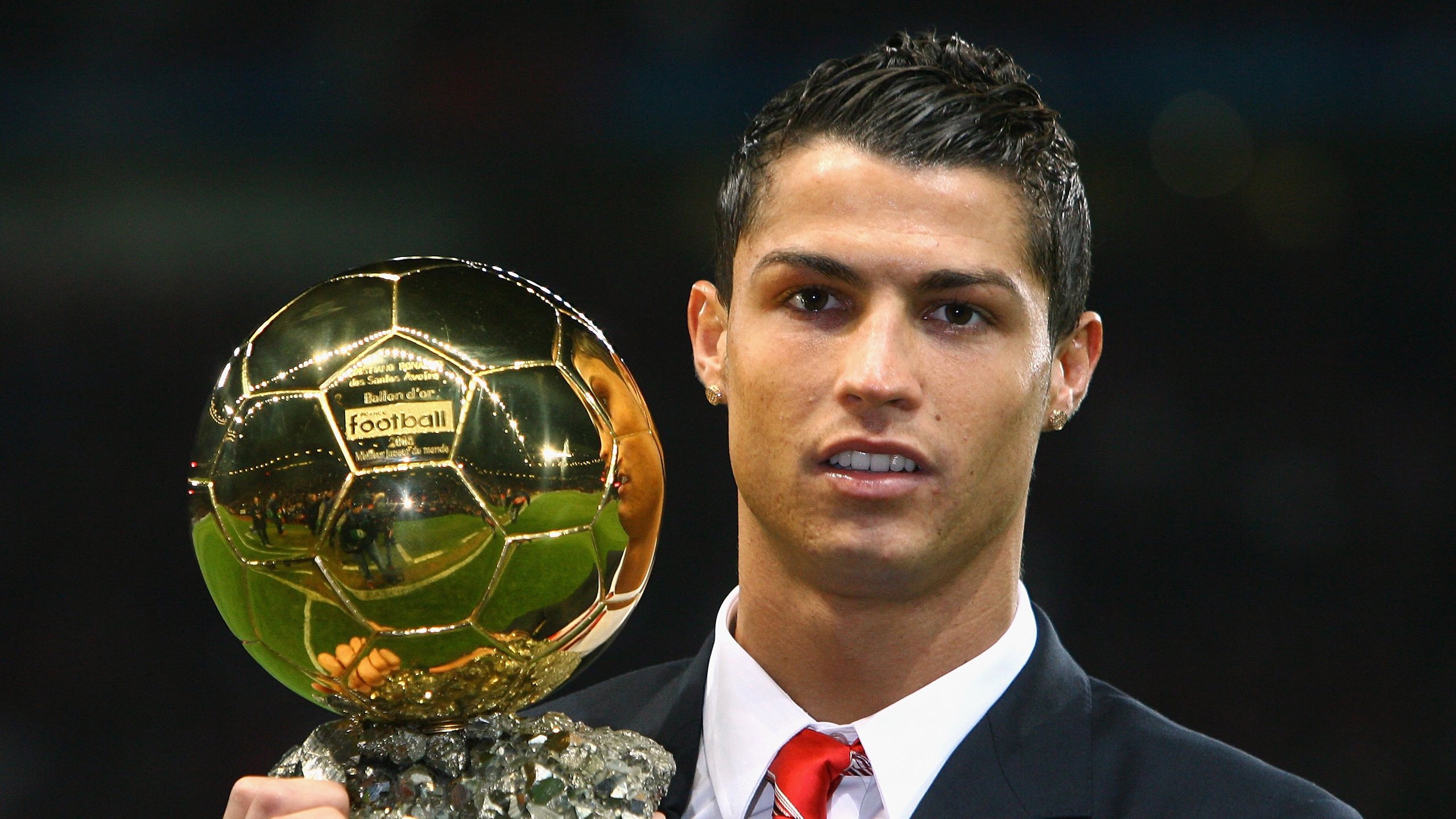 王者荣耀世界冠军杯落幕,中国战队斩获总冠军,电竞热潮再掀新高